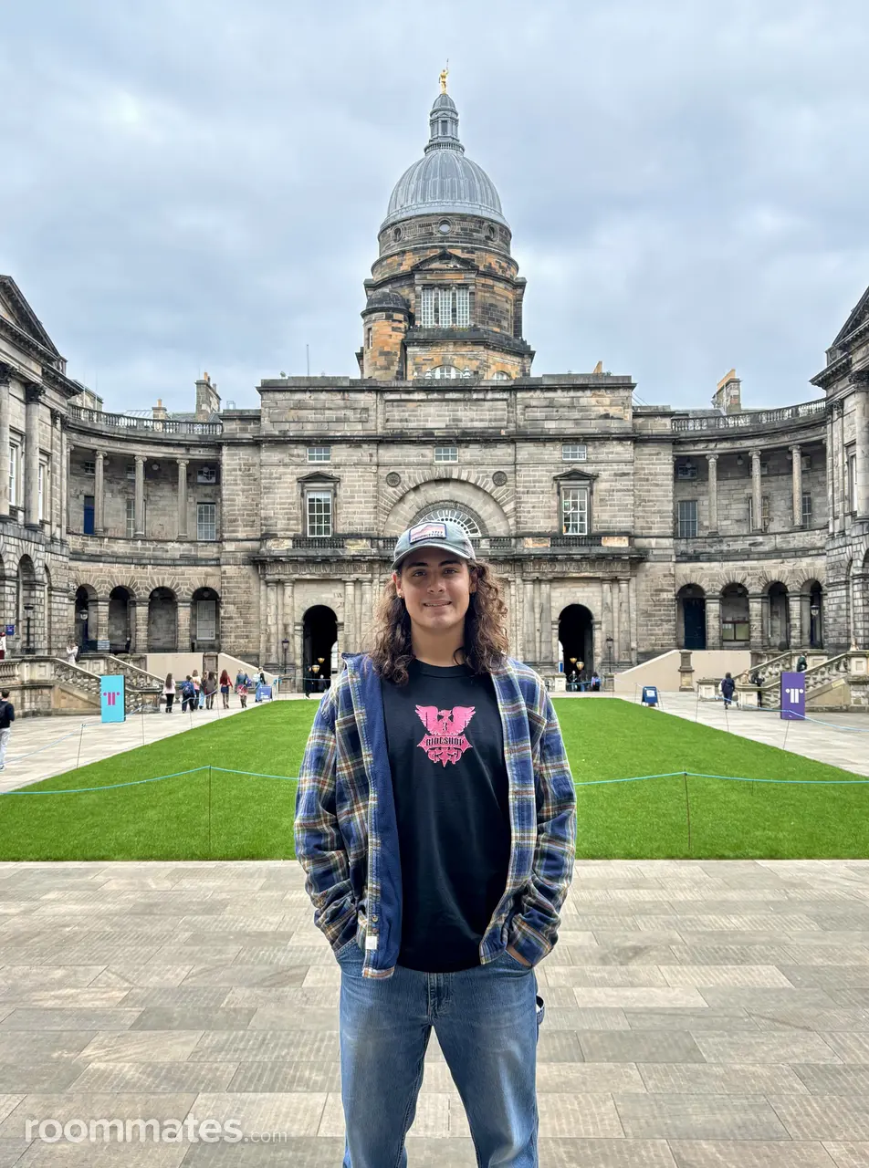 Profile photo 4 of 4