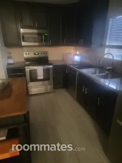 Room for rent in Phoenix, AZ $950, house