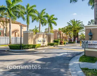 Room for rent in Homestead, FL $800, house