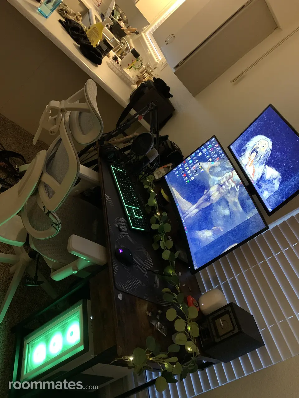 Profile photo 11 of 11