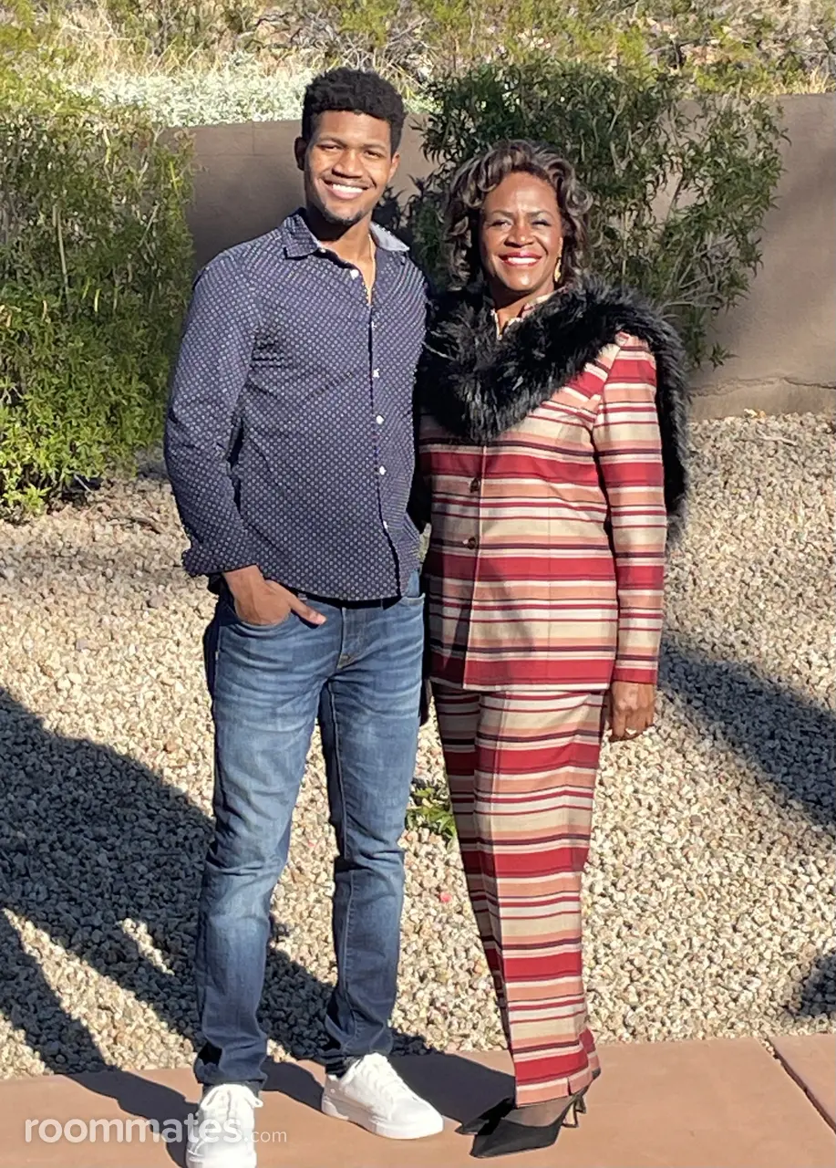 Profile photo 4 of 4