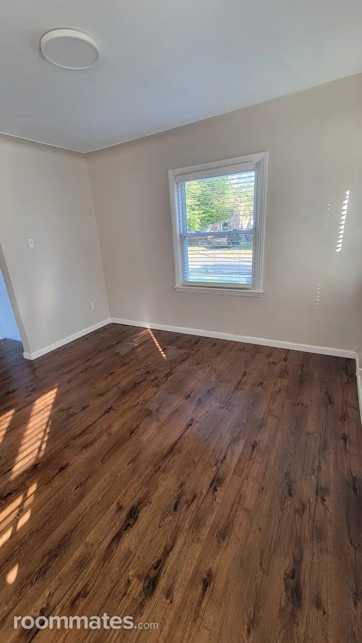 Profile photo 2 of 7