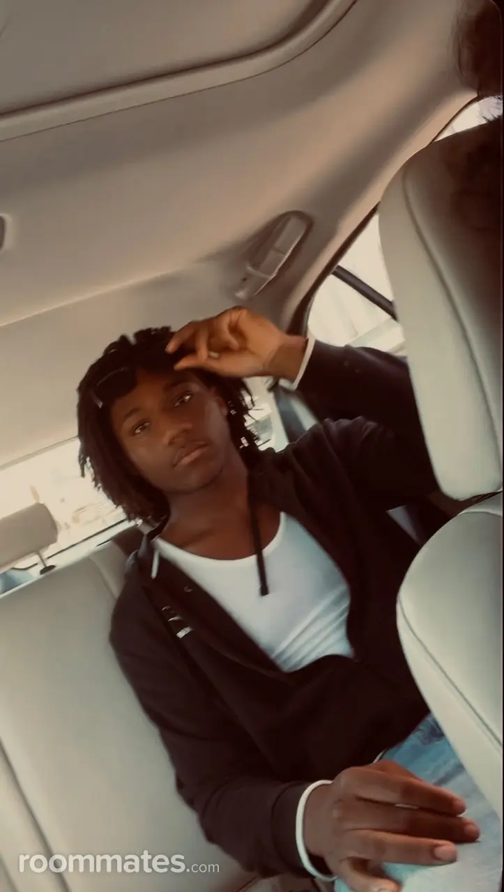 Profile photo 1 of 7