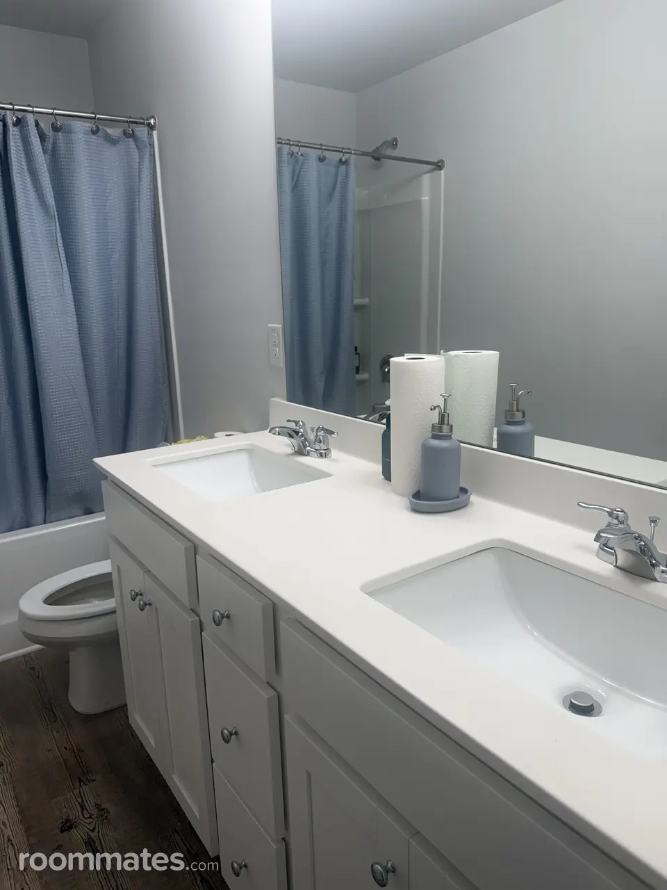 Profile photo 1 of 9