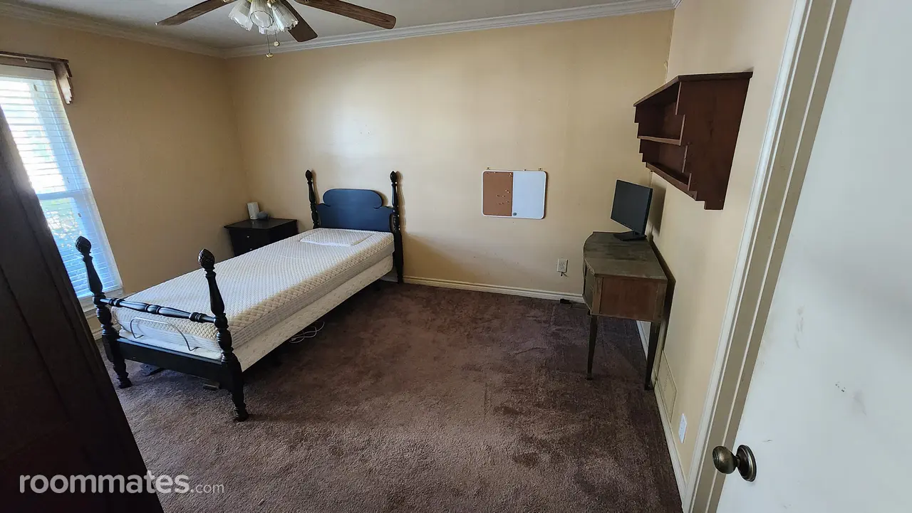 Profile photo 2 of 15