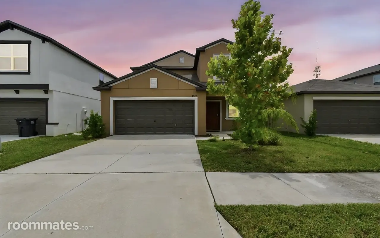 Profile photo 6 of 13