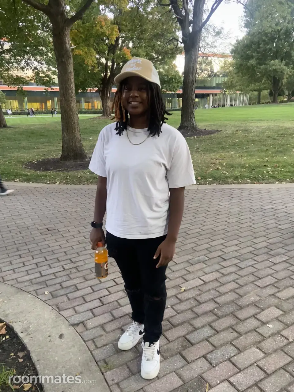 Profile photo 1 of 1