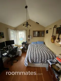 Room for rent in Portland, OR $958, house