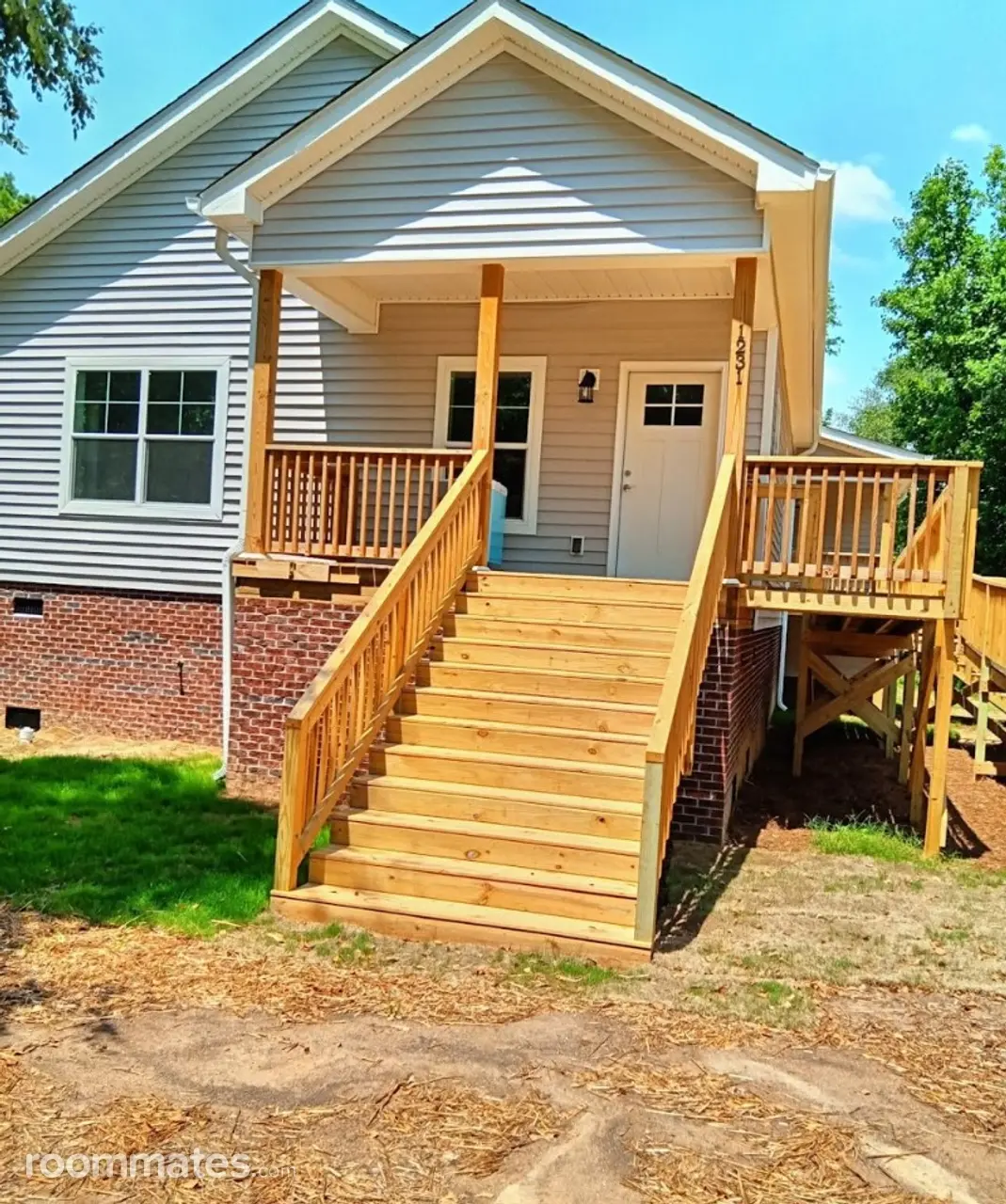 Profile photo 1 of 10