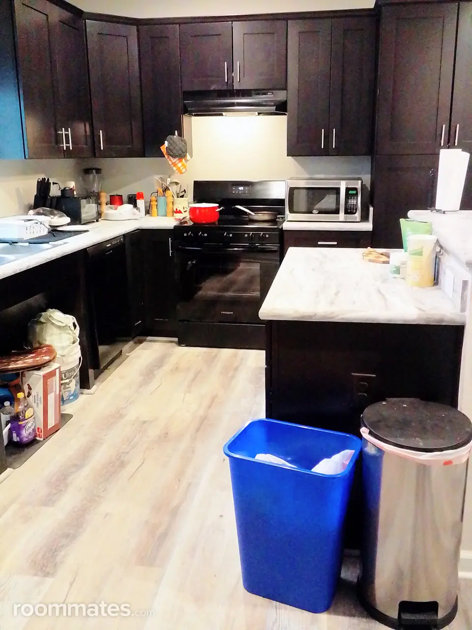 Profile photo 3 of 8