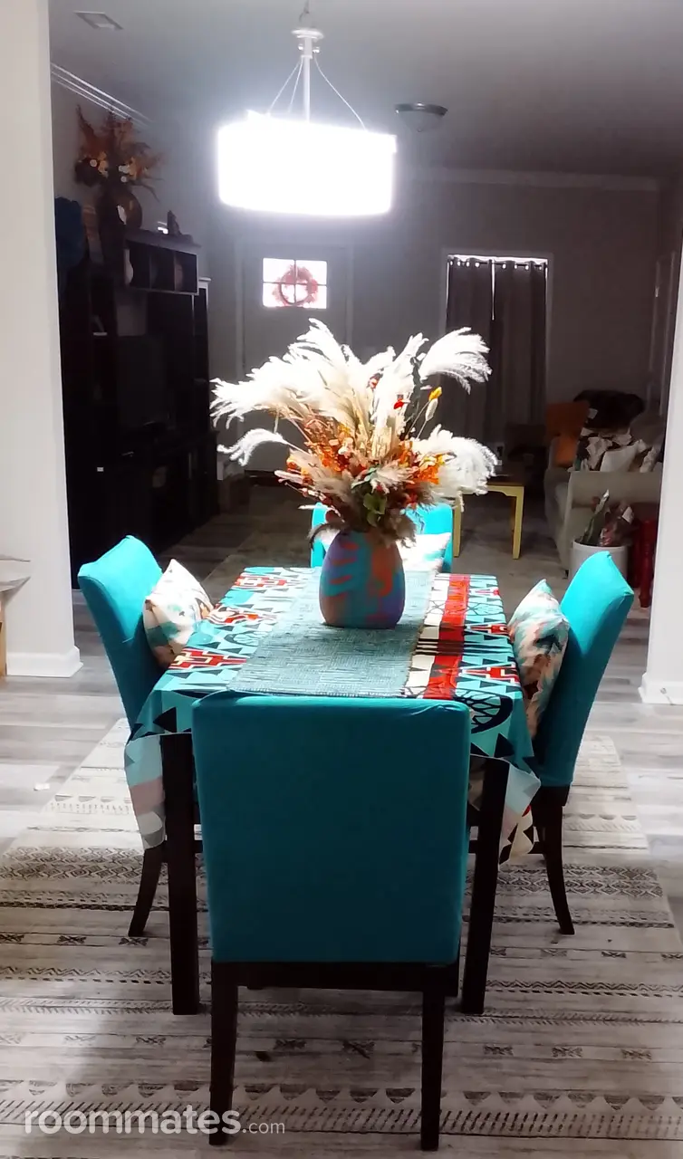 Profile photo 2 of 8