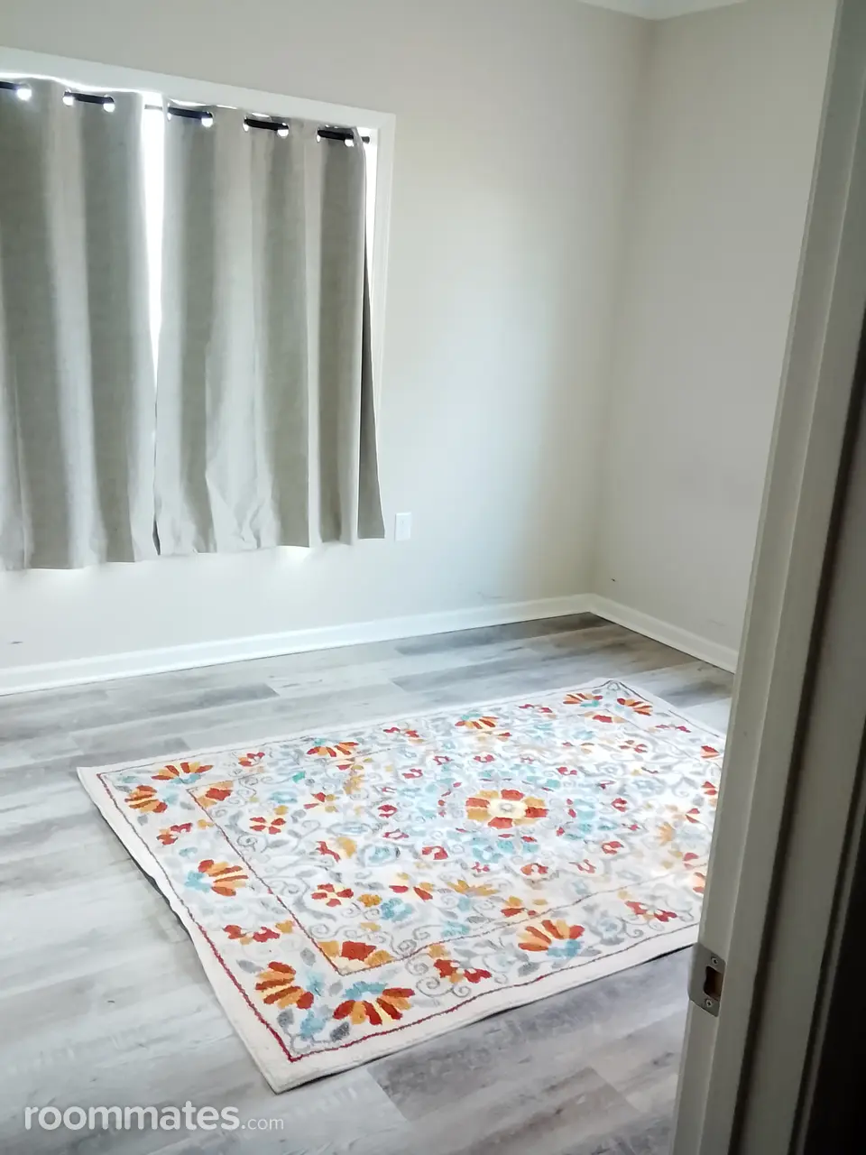 Profile photo 7 of 8