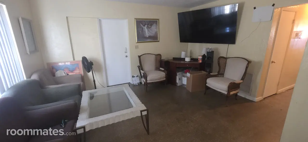 Profile photo 6 of 11