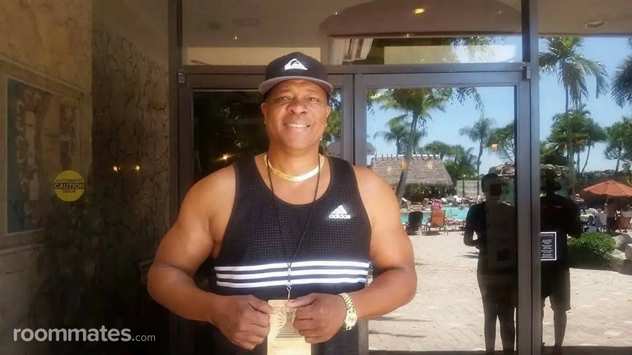 Profile photo 10 of 11