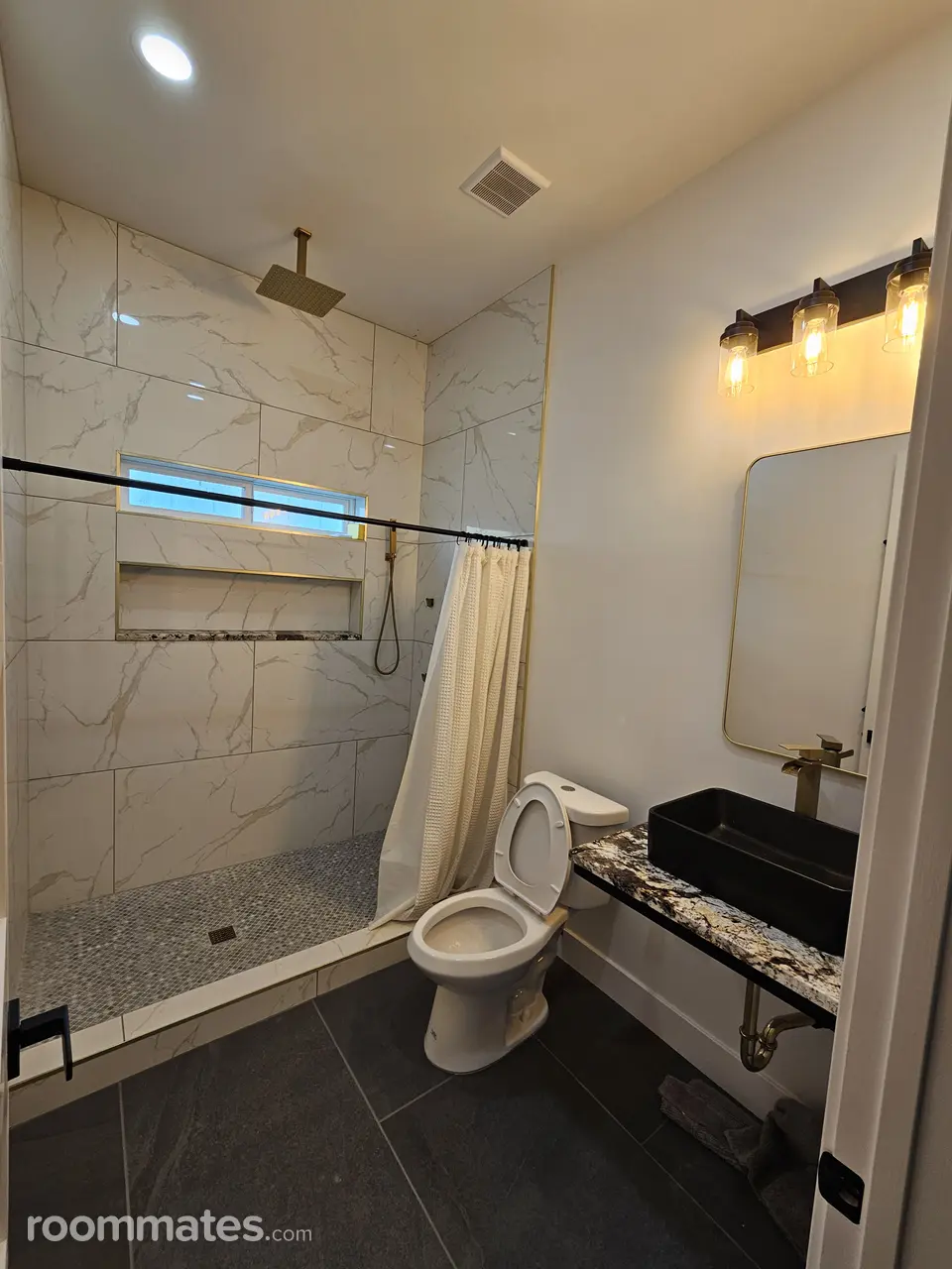 Profile photo 1 of 11