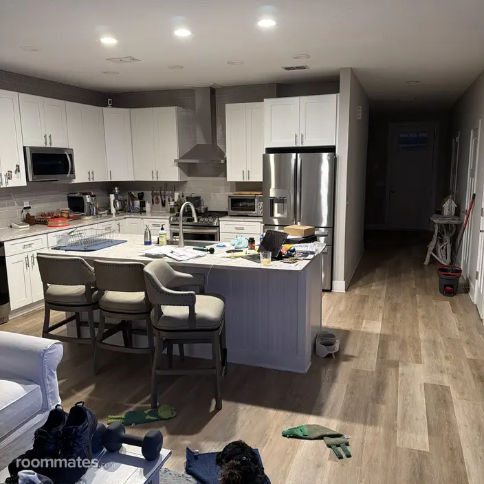 Room for rent in Jacksonville Beach, FL $1500, house