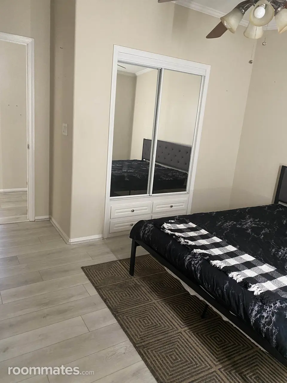 Profile photo 5 of 6