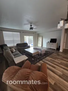 Room for rent in San Antonio, TX $1000, house