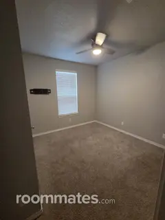 Room for rent in San Antonio, TX $1000, house
