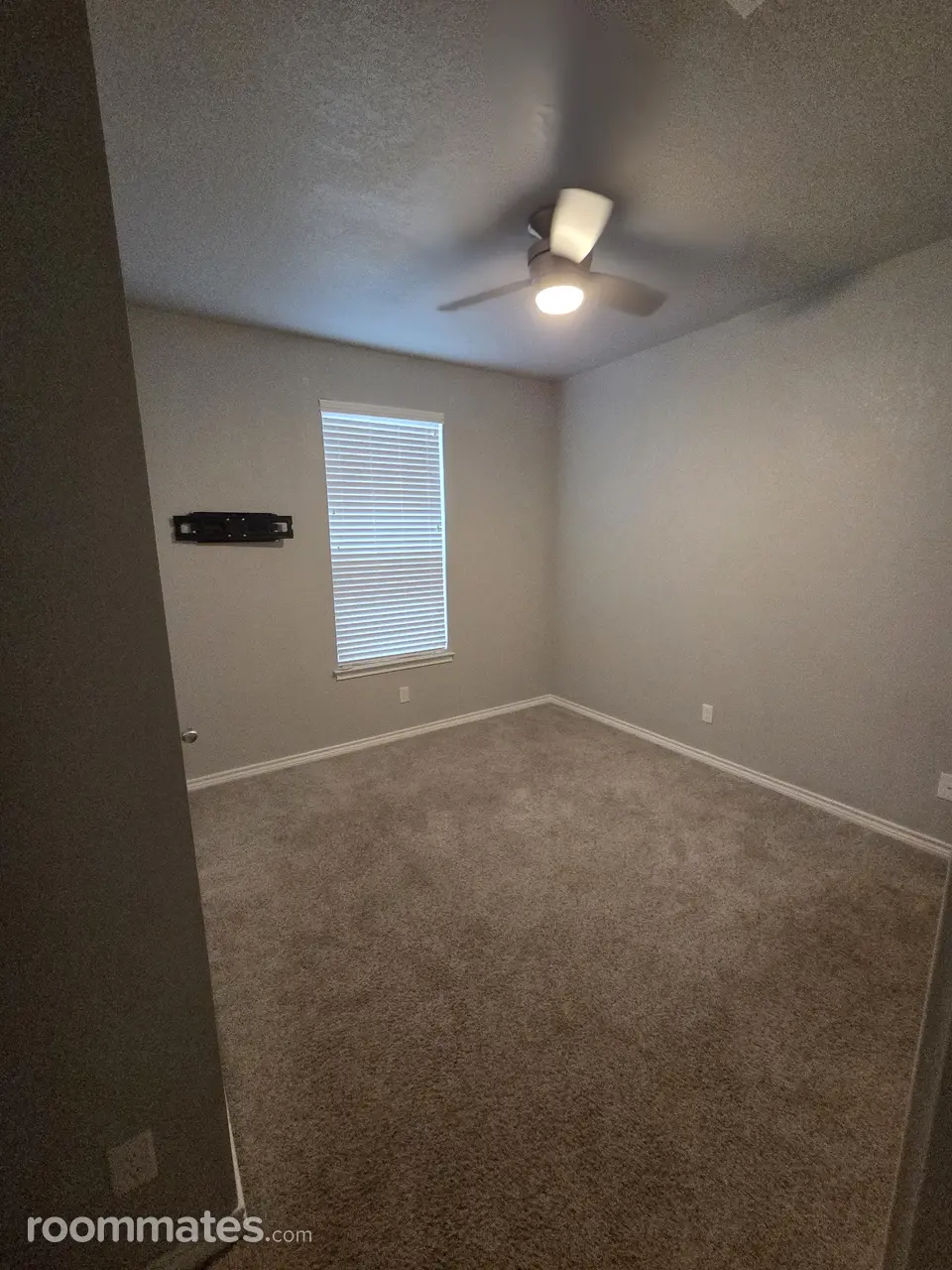 Profile photo 4 of 5