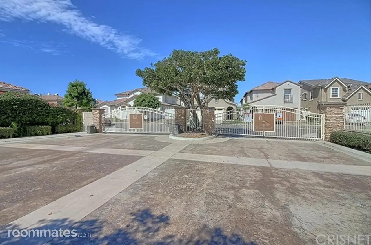 Profile photo 8 of 8