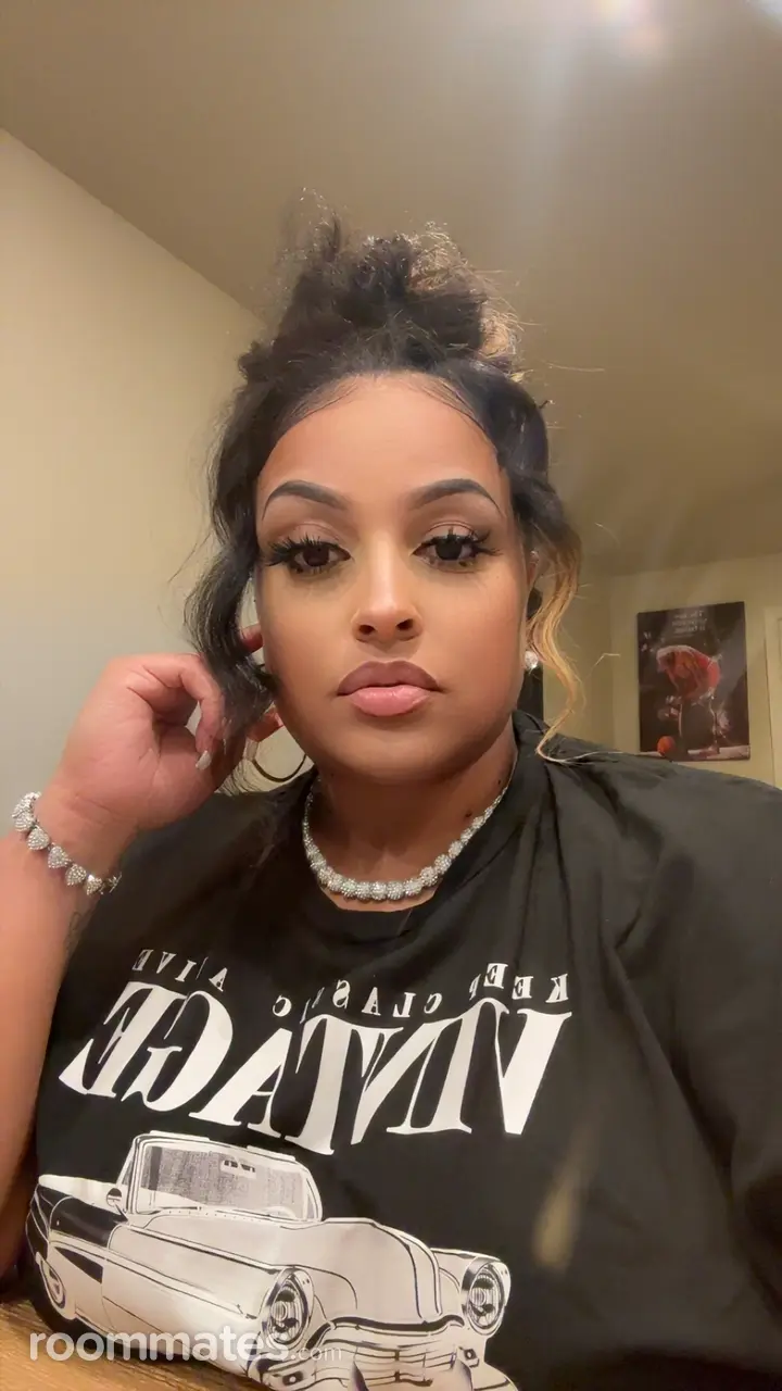 Profile photo 8 of 10