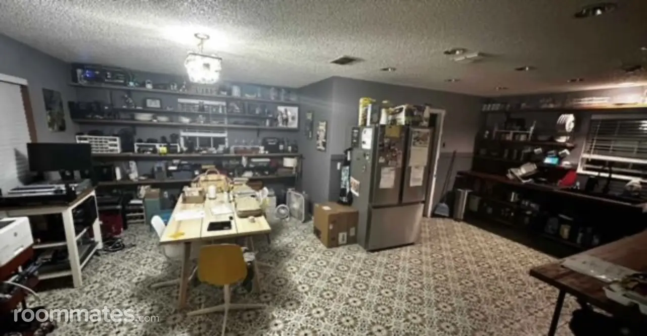 Profile photo 1 of 6