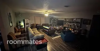 Room for rent in Jacksonville, FL $1000, house