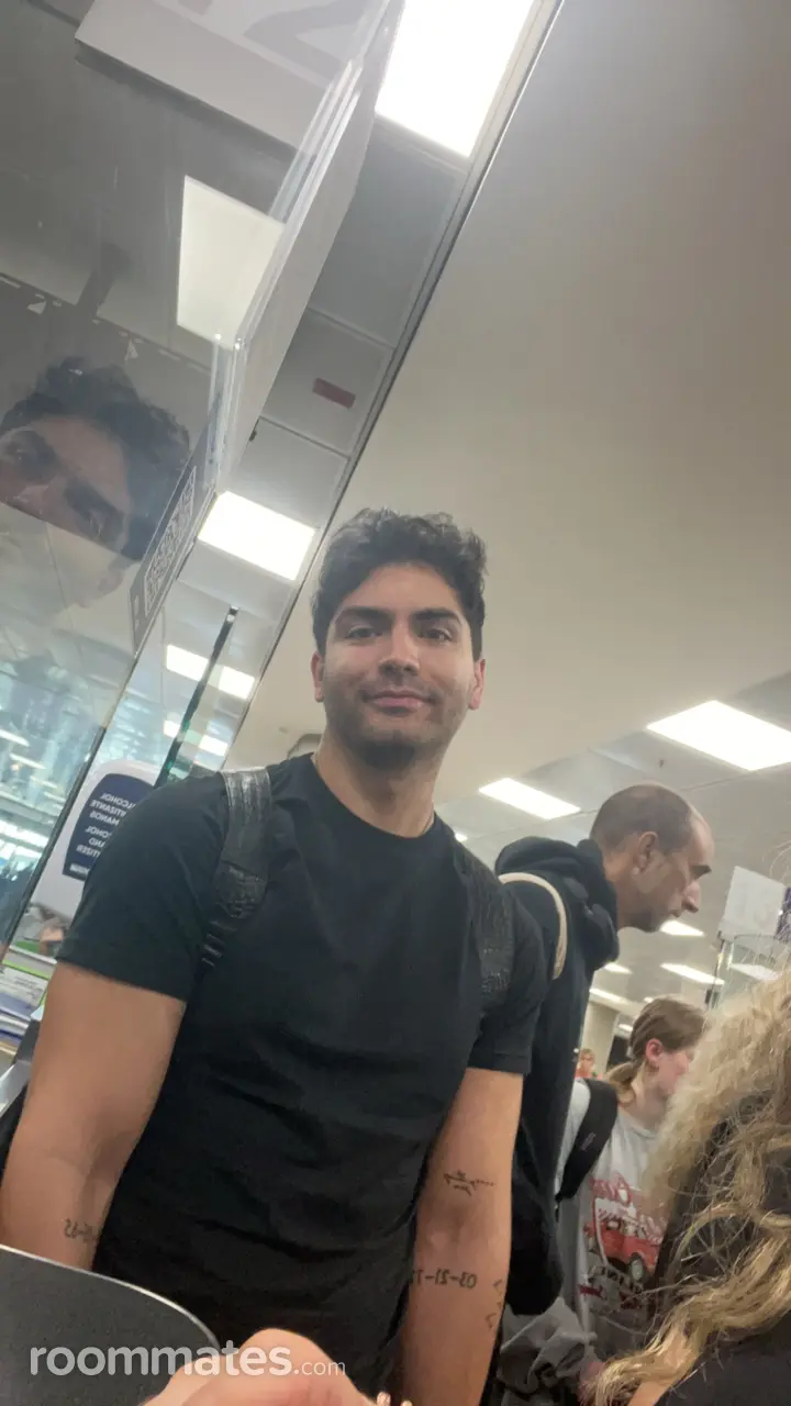 Profile photo 6 of 6