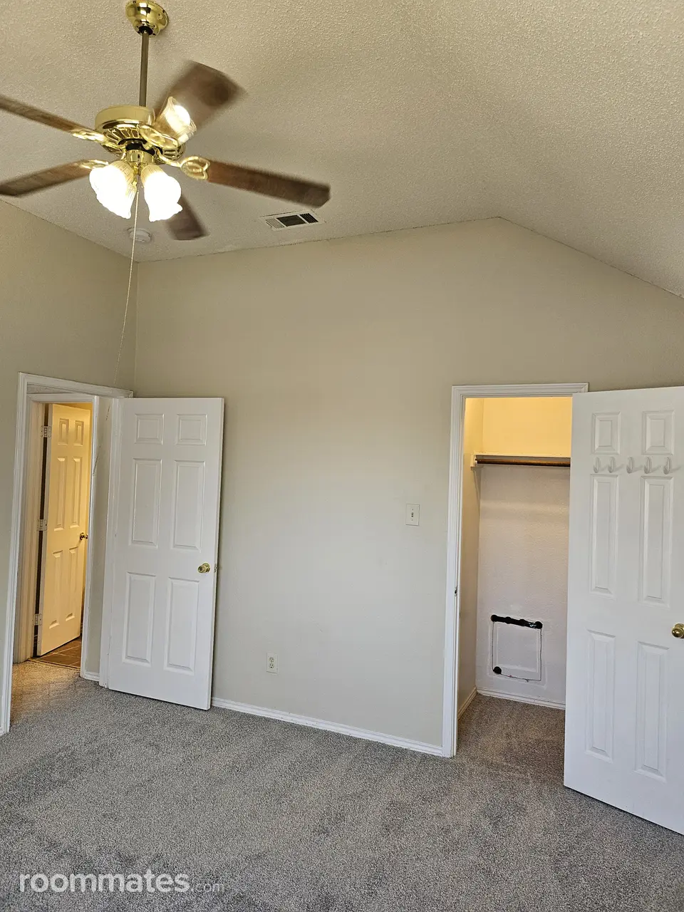 Profile photo 7 of 11