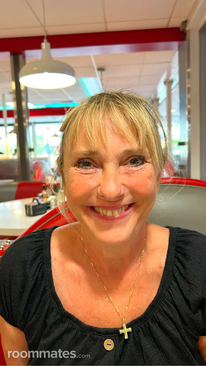 Profile photo 9 of 9