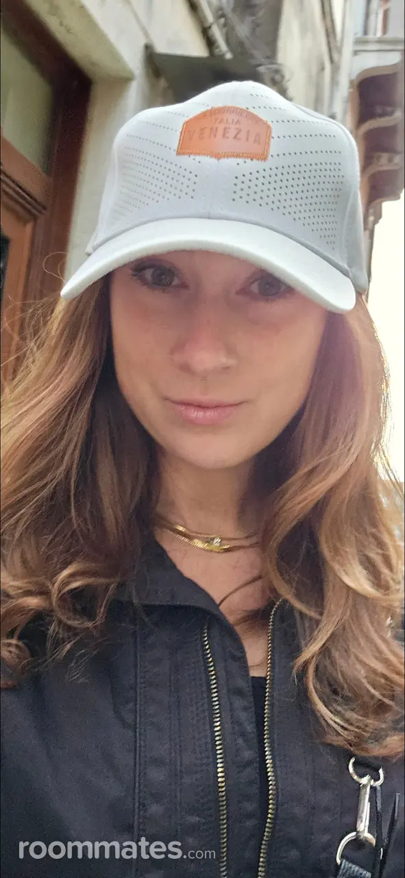 Profile photo 11 of 14