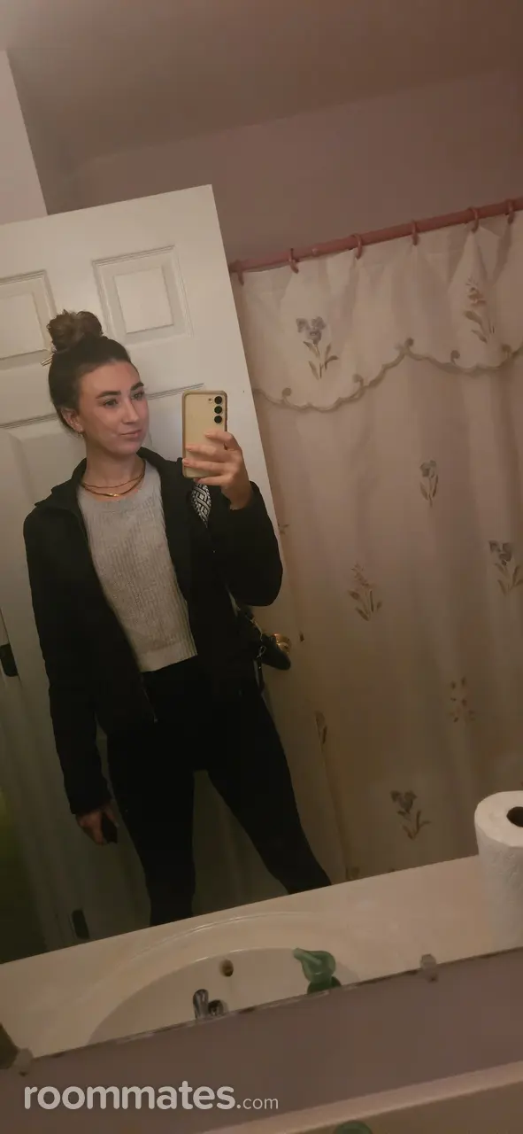 Profile photo 14 of 14