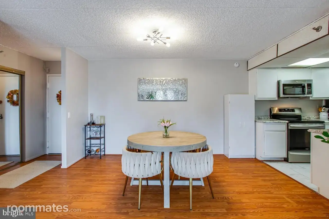 Profile photo 9 of 11