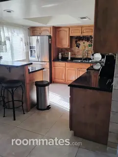 Room for rent in Mesa, AZ $900, house