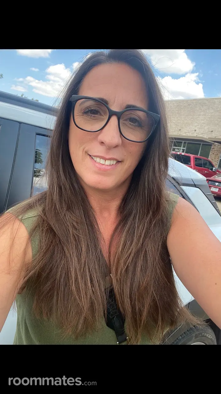 Profile photo 1 of 1