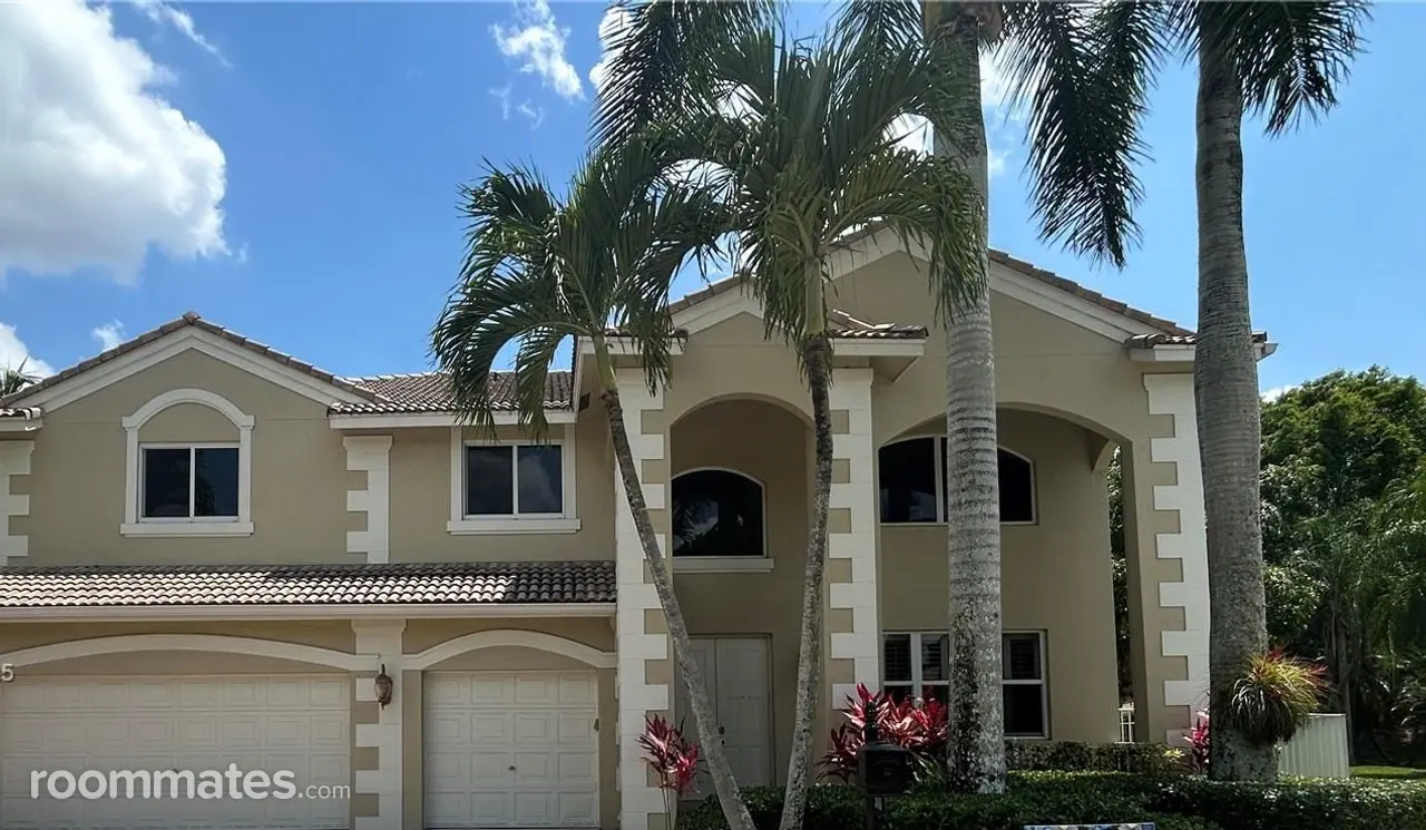 Profile photo 4 of 10