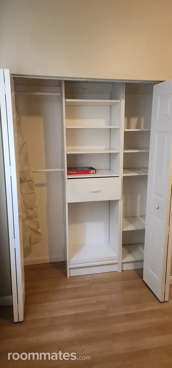 Profile photo 7 of 10