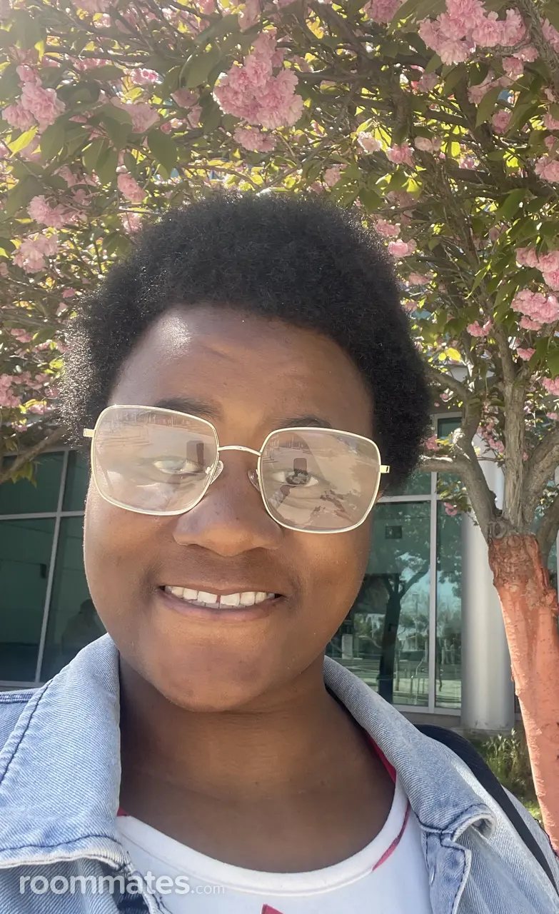 Profile photo 1 of 3