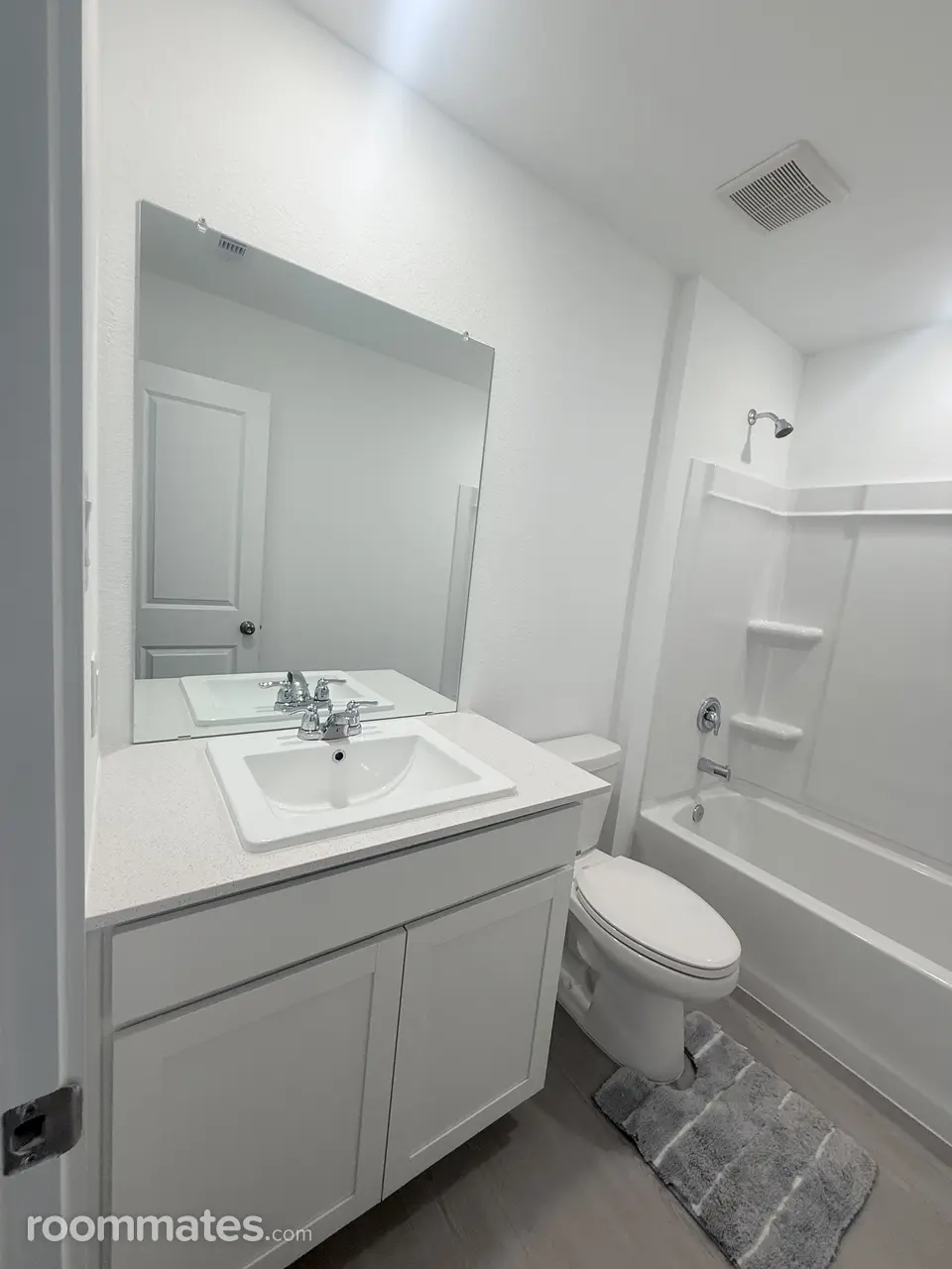 Profile photo 4 of 8