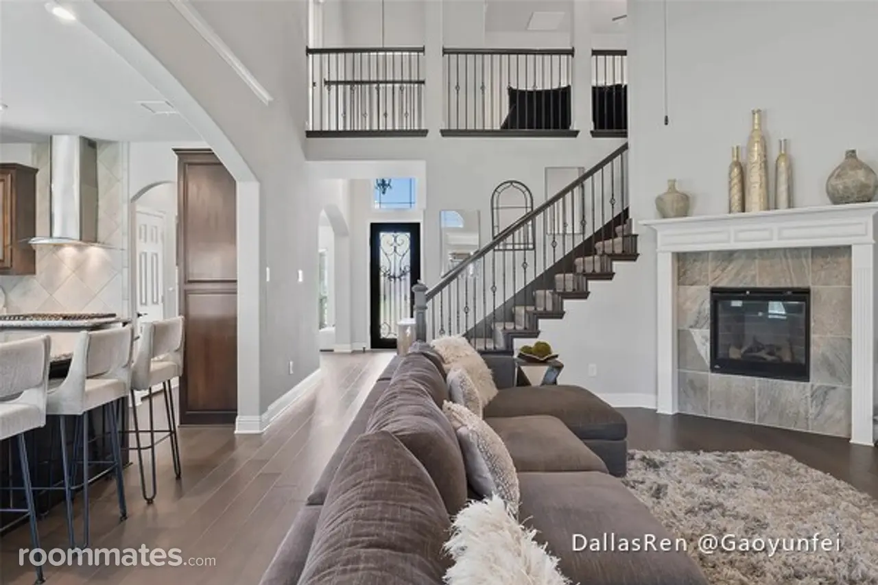 Profile photo 5 of 8