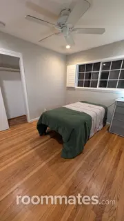 Room for rent in Fairfield, CA $1100, house