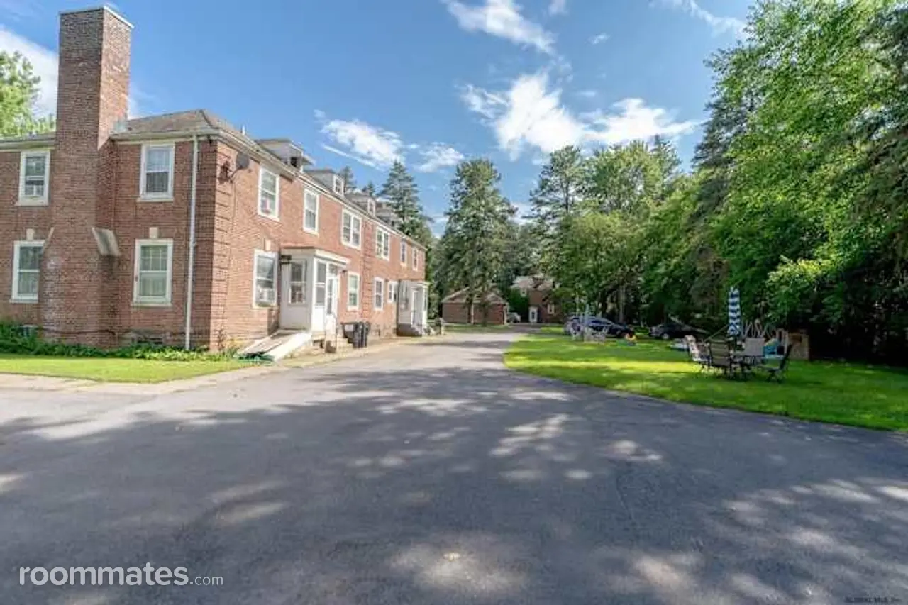 Profile photo 5 of 6