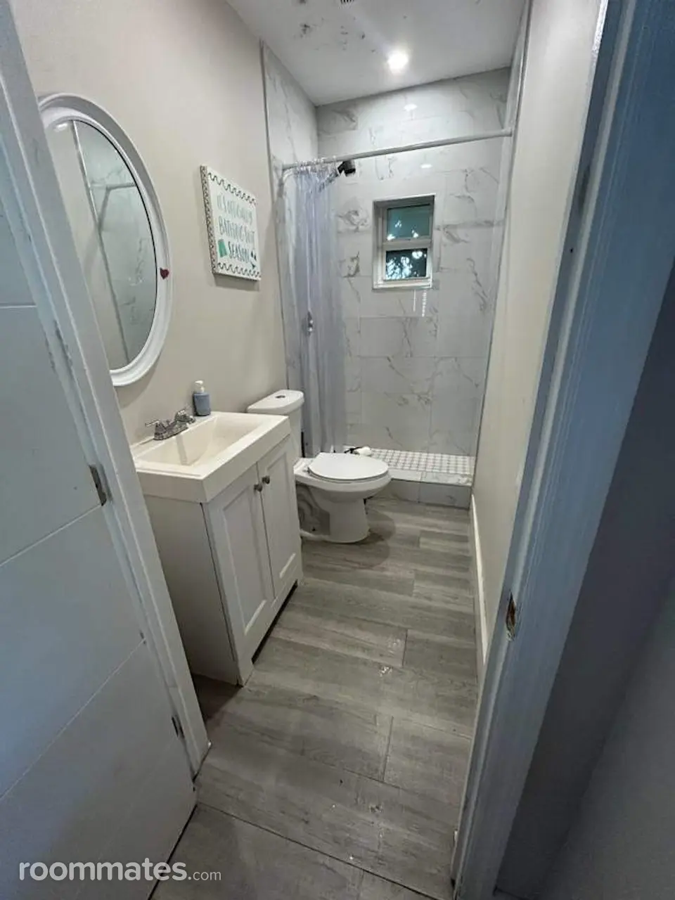 Profile photo 3 of 11