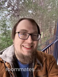 Roommate looking Tacoma, WA, $1000