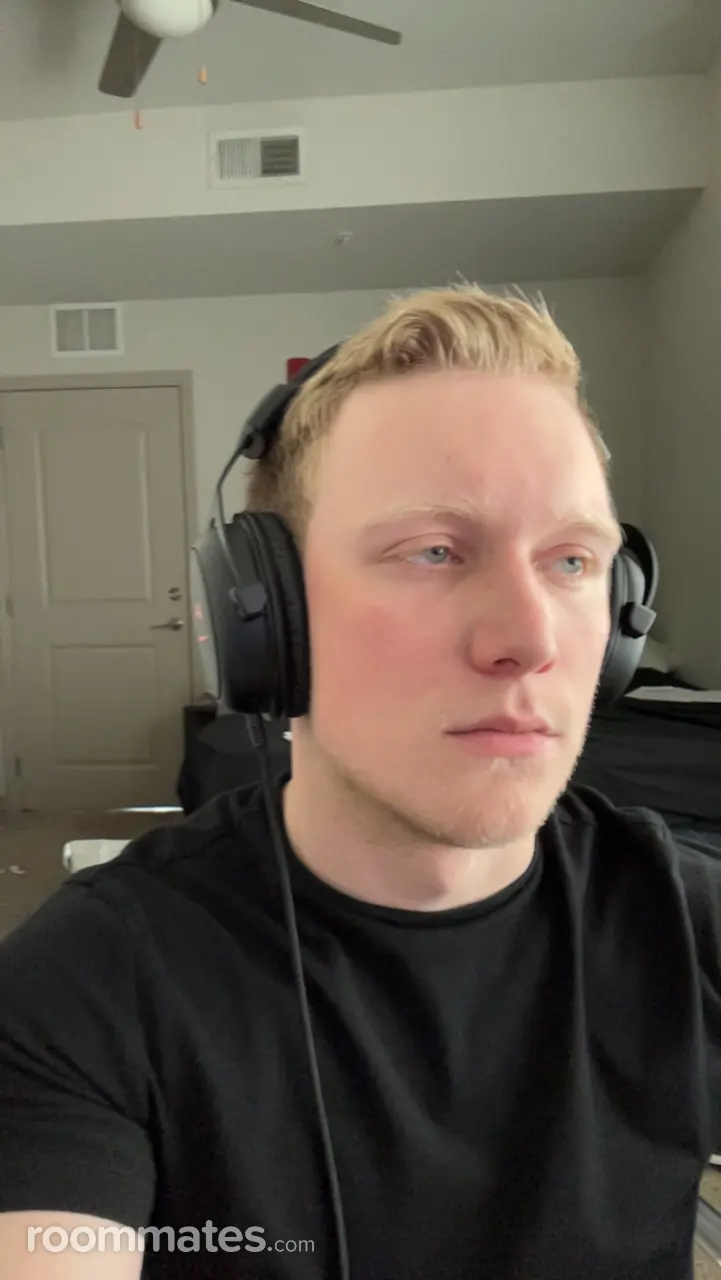 Profile photo 3 of 4