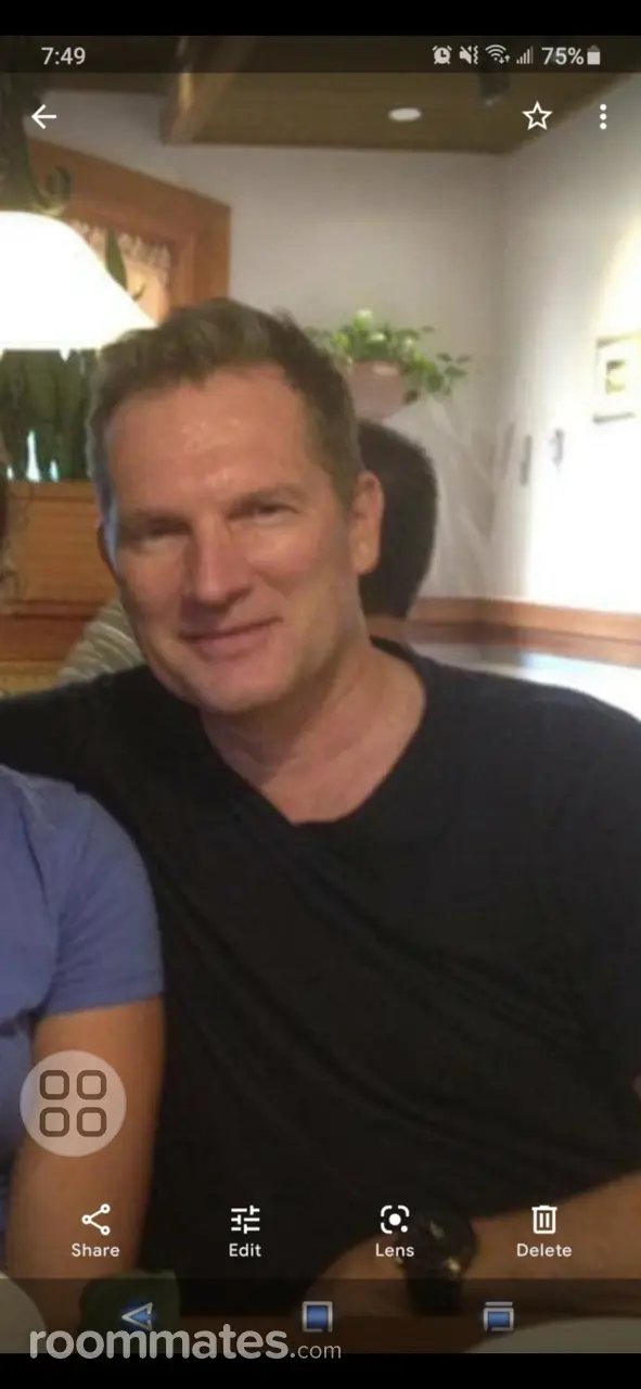 Profile photo 1 of 1