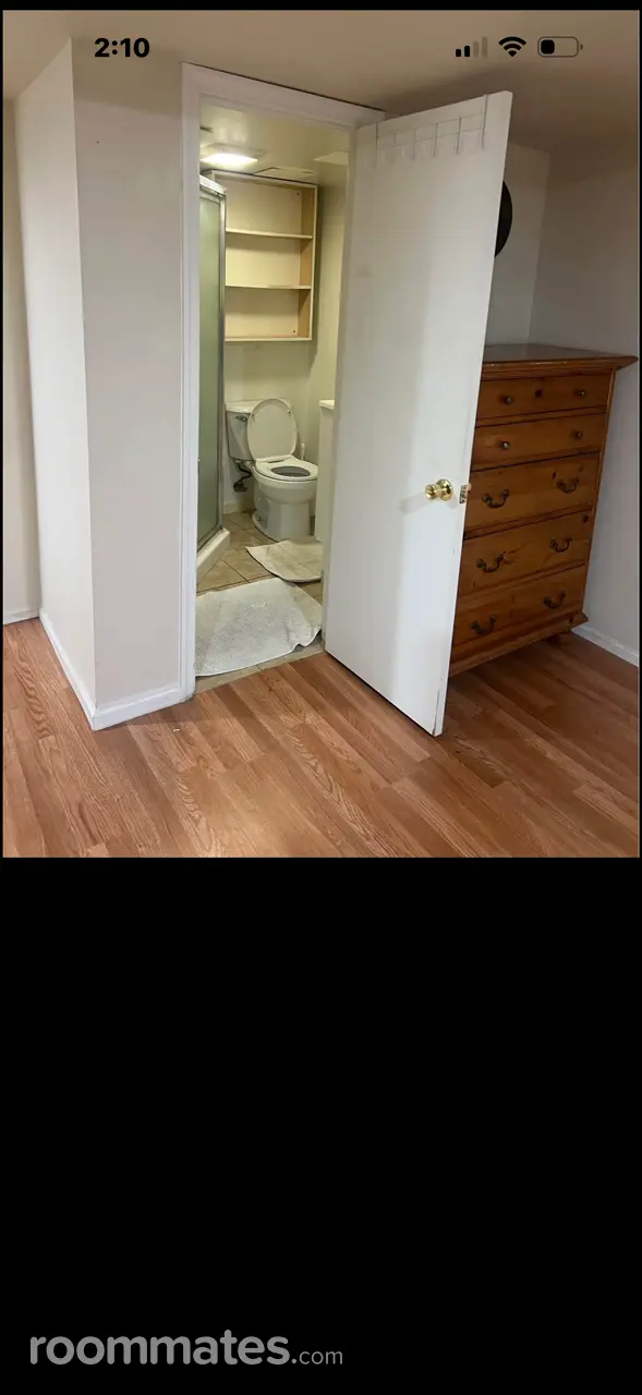 Profile photo 8 of 11