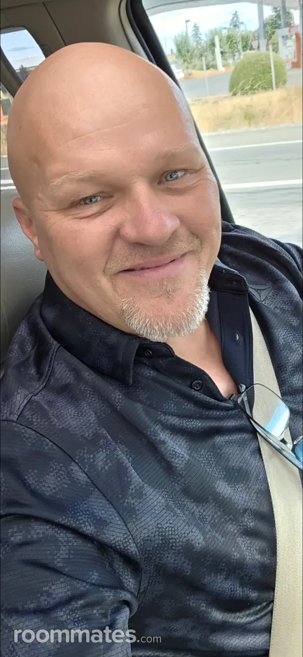 Profile photo 13 of 17