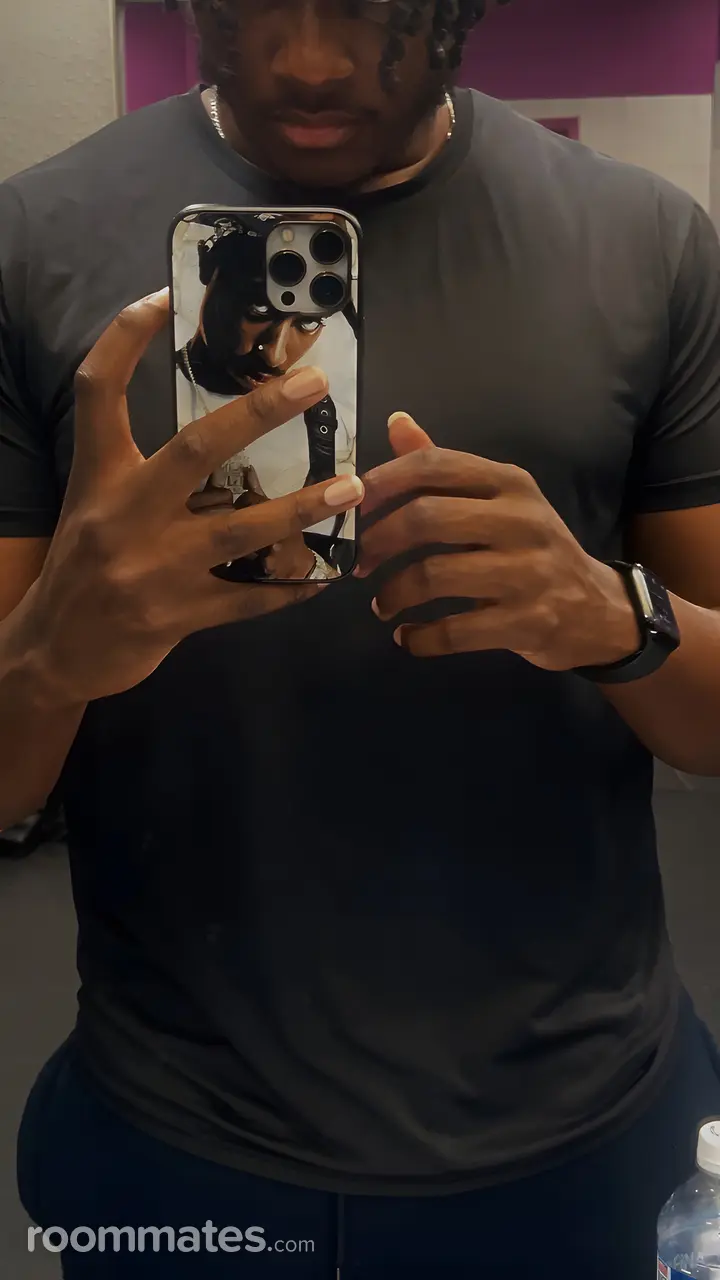 Profile photo 4 of 10